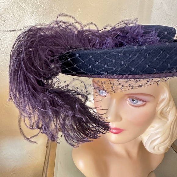 SEDUCTIVE 1940s\' NAVY WIDE BRIM HAT + PURPLE GROSGRAIN TRIM & OSTRICH FEATHER main image 6